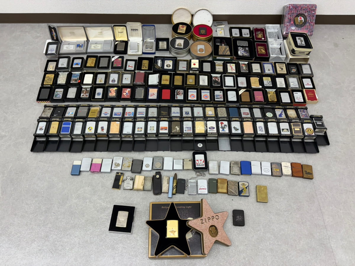 大量のZIPPOコレクション